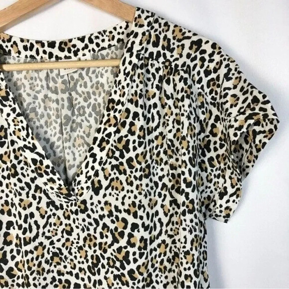 Gap White & Brown Leopard Print V-Neck Short Sleeve Blouse M - Picture 3 of 3